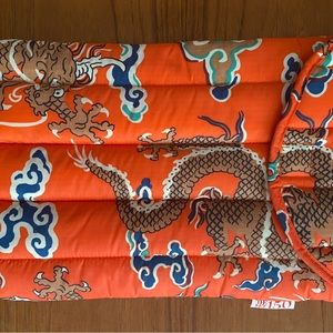 BAGGU The Met Puffy iPad Sleeve Fall Vibes Metropolitan Museum Chinese Dragon